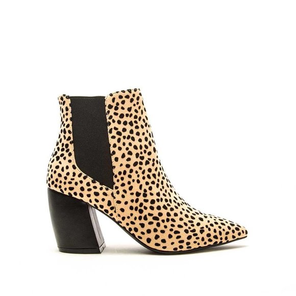 FINAL PRICE! Tan Leopard Print Chelsea Boots - Picture 2 of 6